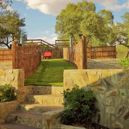 Casa de Campo Con Skatepark Y Piscina 