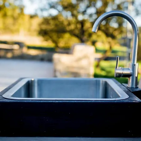 Con Skatepark Y Piscina 