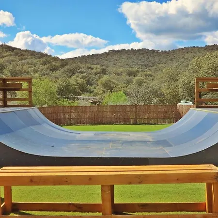 Con Skatepark Y Piscina 