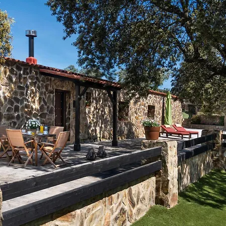 Casa de Campo Con Skatepark Y Piscina 