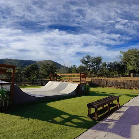 Con Skatepark Y Piscina 