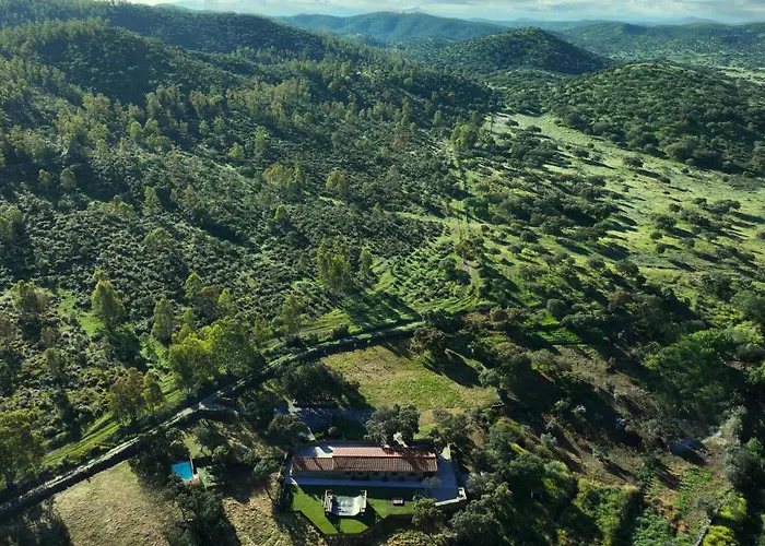 La Quijada Del Lobo Llerena